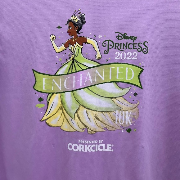 RunDisney Princess 10K 2022 Adult Medium Crewneck Race Shirt - Picture 3 of 4